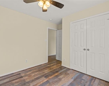 502 S Main Street - Photo Thumbnail 2