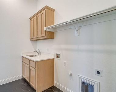 14328 Capridge Road - Photo Thumbnail 27