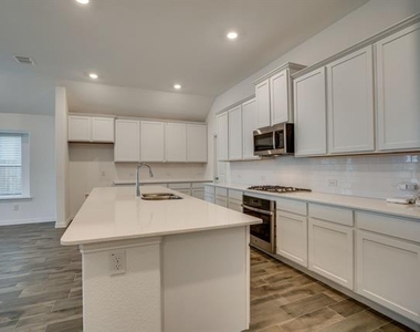 3716 Peachbush Lane - Photo Thumbnail 8