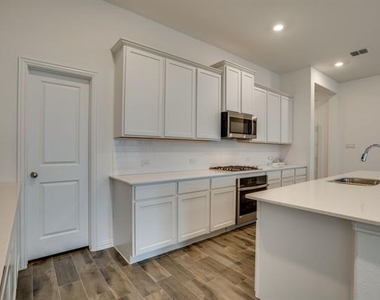 3716 Peachbush Lane - Photo Thumbnail 11