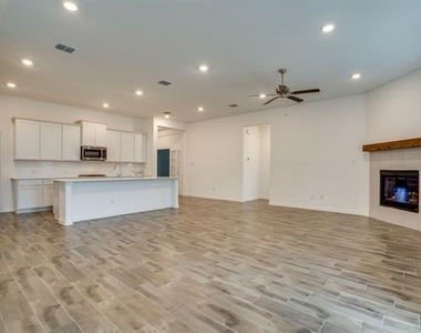 3716 Peachbush Lane - Photo Thumbnail 15
