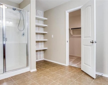 1121 Rainer Drive - Photo Thumbnail 8