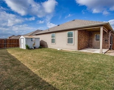 1121 Rainer Drive - Photo Thumbnail 14