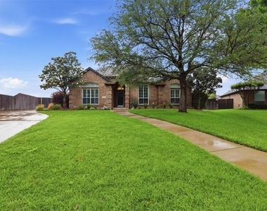 1404 Chaucer Drive - Photo Thumbnail 28