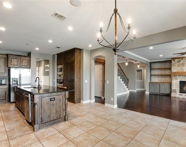 306 Aspen Lane - Photo Thumbnail 15