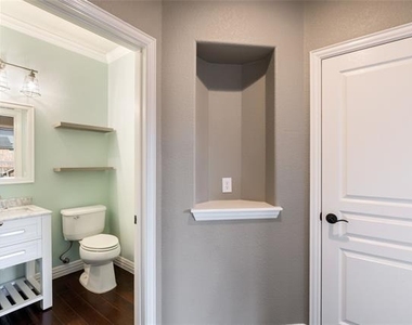 306 Aspen Lane - Photo Thumbnail 20