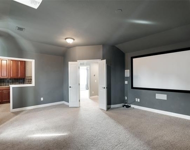 306 Aspen Lane - Photo Thumbnail 27