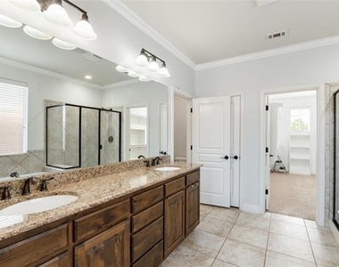 306 Aspen Lane - Photo Thumbnail 24