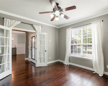 306 Aspen Lane - Photo Thumbnail 12