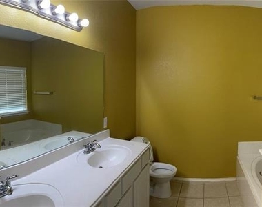 5733 Pebble Ridge Drive - Photo Thumbnail 5