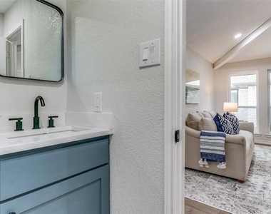 17402 Oakington Court - Photo Thumbnail 15