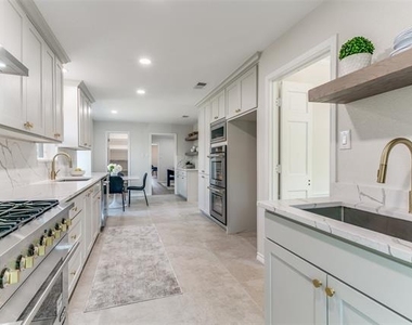 17402 Oakington Court - Photo Thumbnail 11