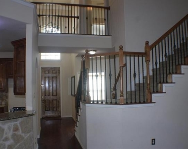 8224 Summerview Court - Photo Thumbnail 14