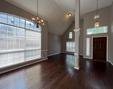 9811 Cliffside Drive - Photo Thumbnail 24