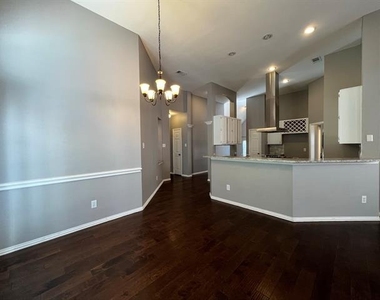 9811 Cliffside Drive - Photo Thumbnail 9