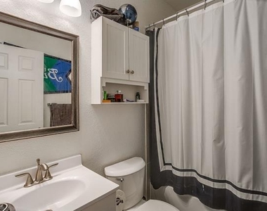 3200 Lubbock Avenue - Photo Thumbnail 10