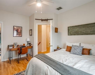 3200 Lubbock Avenue - Photo Thumbnail 14