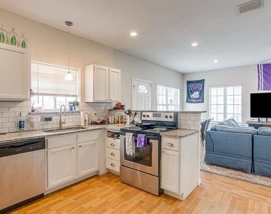 3200 Lubbock Avenue - Photo Thumbnail 7