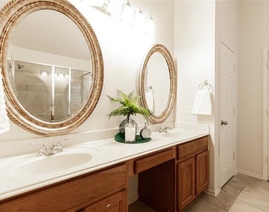 1121 Ducks Landing - Photo Thumbnail 24