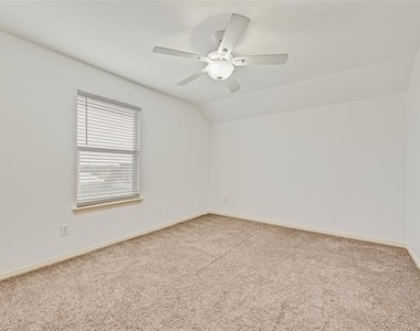 1088 Harvest Hill Circle - Photo Thumbnail 21