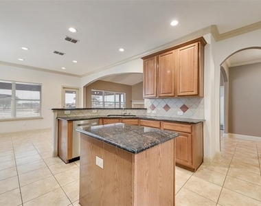 1088 Harvest Hill Circle - Photo Thumbnail 12