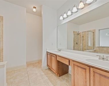 1088 Harvest Hill Circle - Photo Thumbnail 15