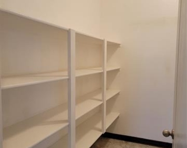 1633 Kawati Way - Photo Thumbnail 8