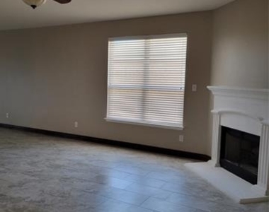 1633 Kawati Way - Photo Thumbnail 3