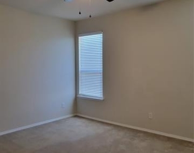 1633 Kawati Way - Photo Thumbnail 9