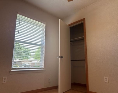 423 Marsha Street - Photo Thumbnail 20