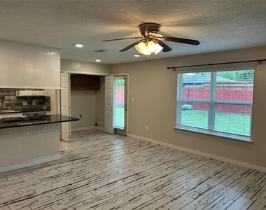 423 Marsha Street - Photo Thumbnail 11