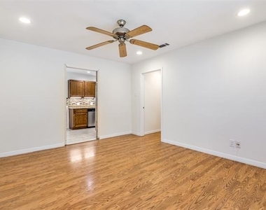 8635 Ashcroft Avenue - Photo Thumbnail 2