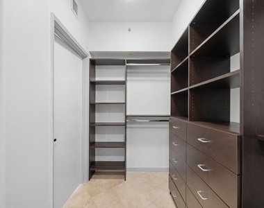 333 Las Olas Way - Photo Thumbnail 28