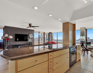 5510 N Ocean Drive - Photo Thumbnail 14