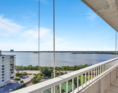 5510 N Ocean Drive - Photo Thumbnail 25