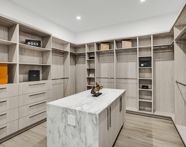 235 Ne 11th Street - Photo Thumbnail 49