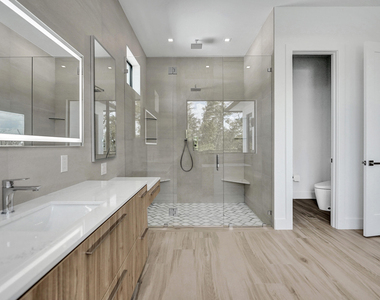 235 Ne 11th Street - Photo Thumbnail 47
