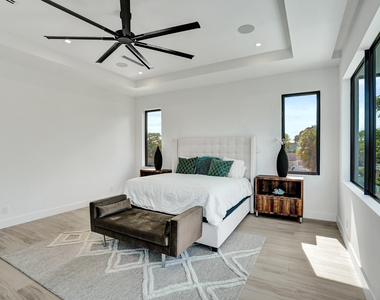235 Ne 11th Street - Photo Thumbnail 52