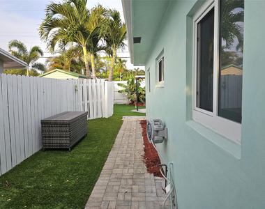 3680 Ne 16th Avenue - Photo Thumbnail 24