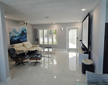 3680 Ne 16th Avenue - Photo Thumbnail 6