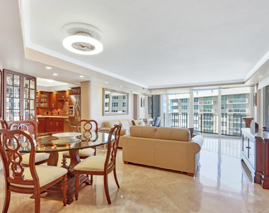 5420 N Ocean Drive - Photo Thumbnail 3