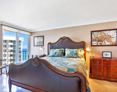 5420 N Ocean Drive - Photo Thumbnail 9