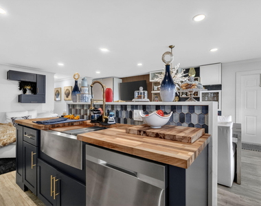 212 High Point Ter - Photo Thumbnail 17