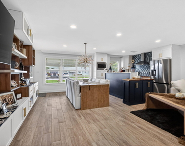 212 High Point Ter - Photo Thumbnail 10