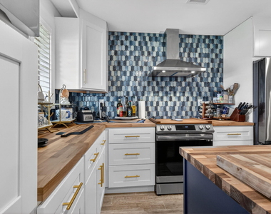 212 High Point Ter - Photo Thumbnail 13