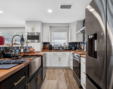 212 High Point Ter - Photo Thumbnail 15