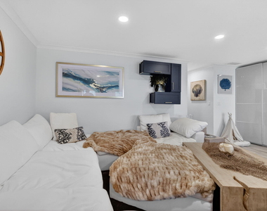 212 High Point Ter - Photo Thumbnail 14