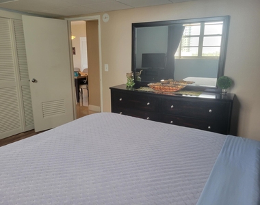 3901 S Ocean Drive - Photo Thumbnail 12