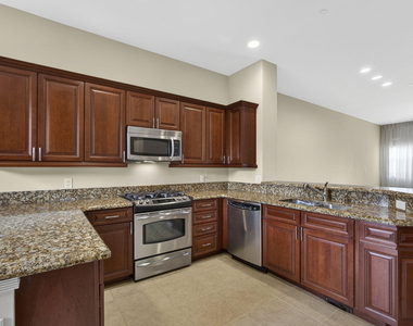 803 Del Sol Circle - Photo Thumbnail 9