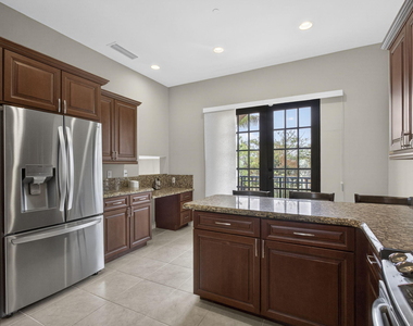 803 Del Sol Circle - Photo Thumbnail 11